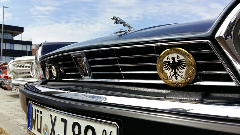Illustration for article titled Another oldtimer meet photodumpÂ